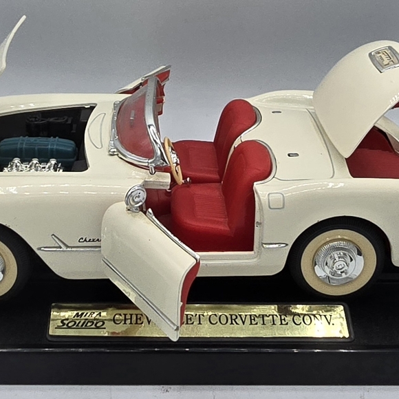 1953 Chevy Corvette Convertable - Picture 3 of 12